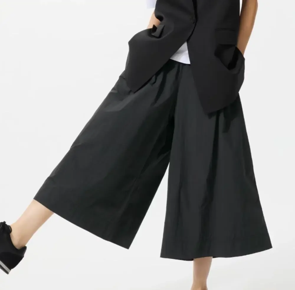 Uniqlo Nylon Culottes in Black